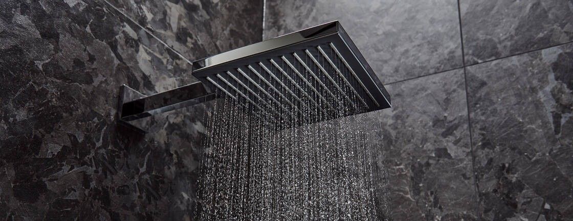 douche avec de l'eau calcaire